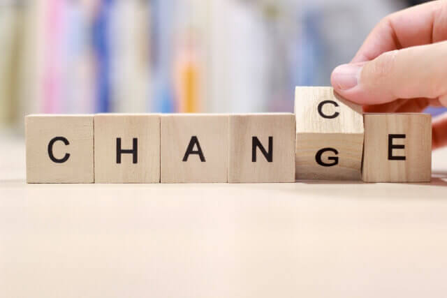 chanceとchangeと書いてある木